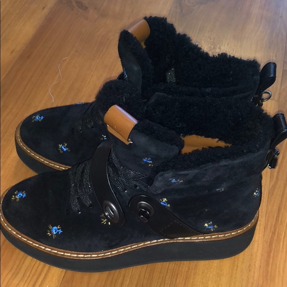 Boots - Picture 2 of 5